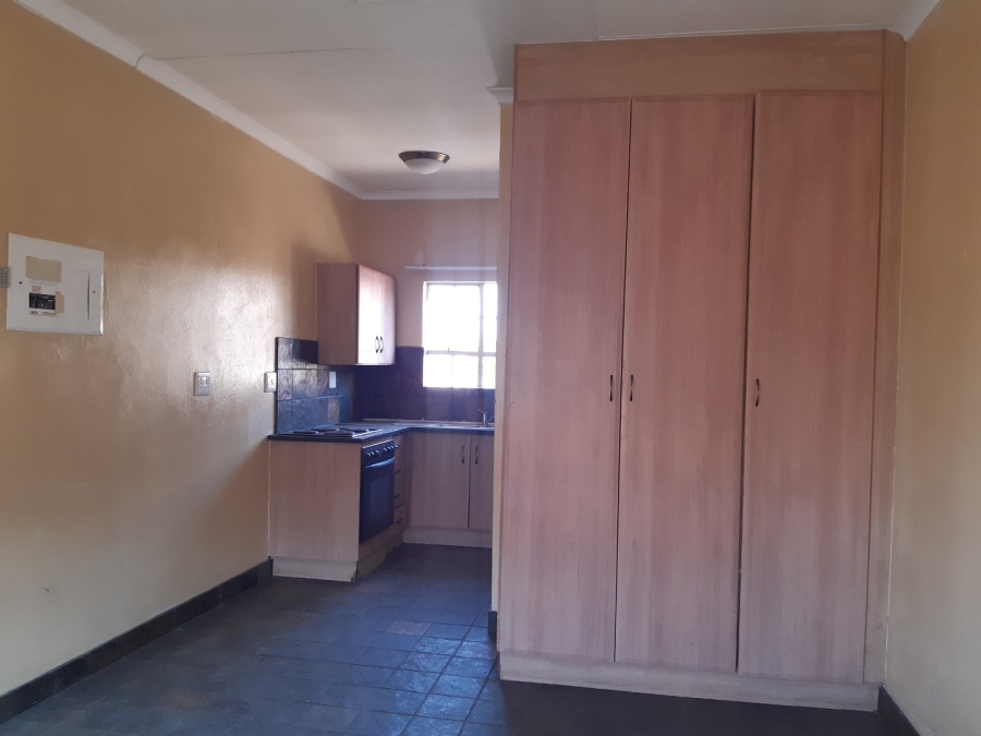 To Let 1 Bedroom Property for Rent in Dassie Rand North West